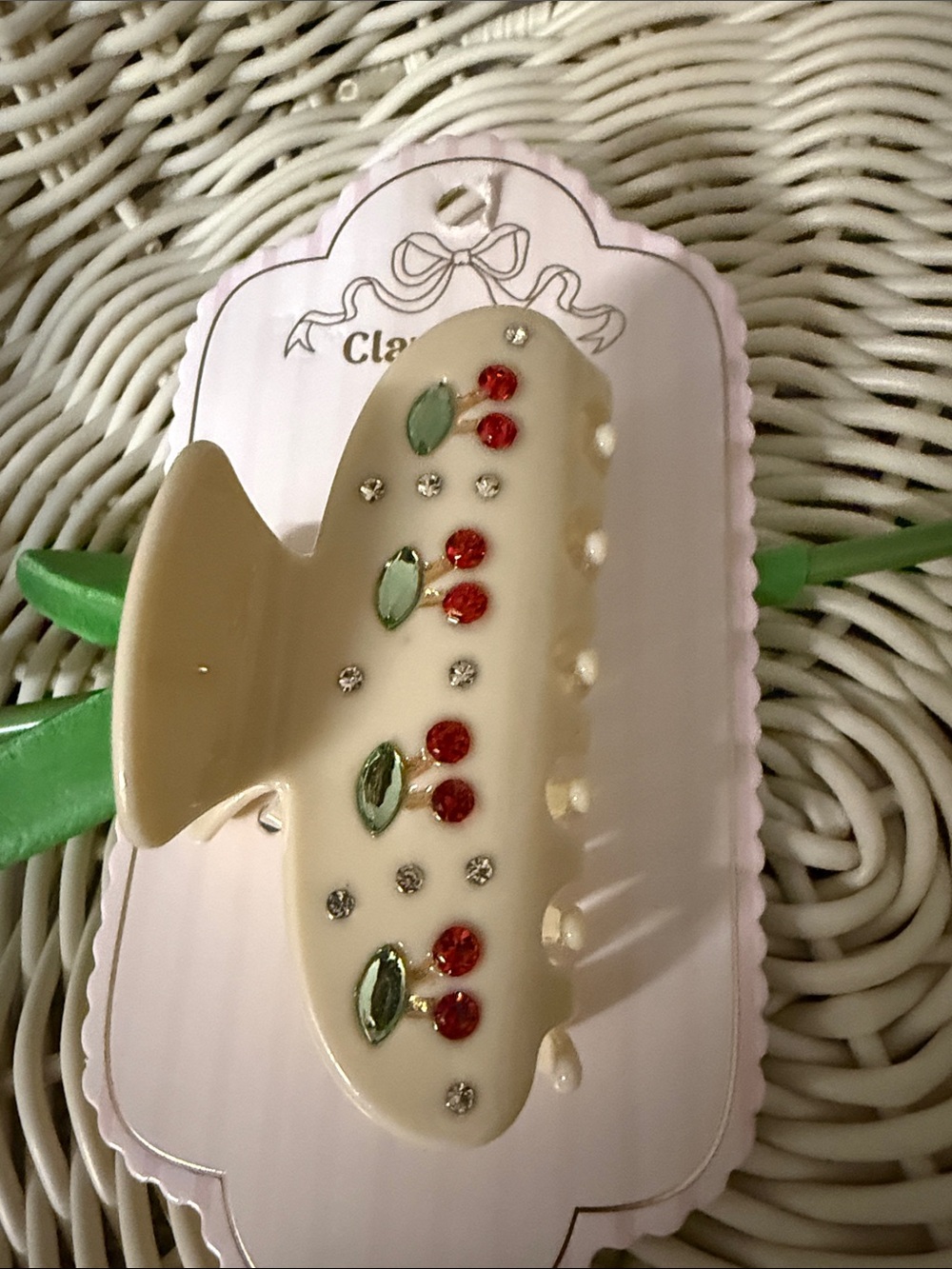 🍎NEW🍏 Ivory Jeweled Hair Claw Clip - Red 🍒 & Green Accents
